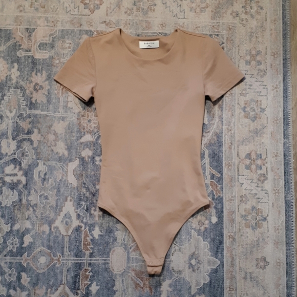 Babaton Tops - Babaton contour bodysuit